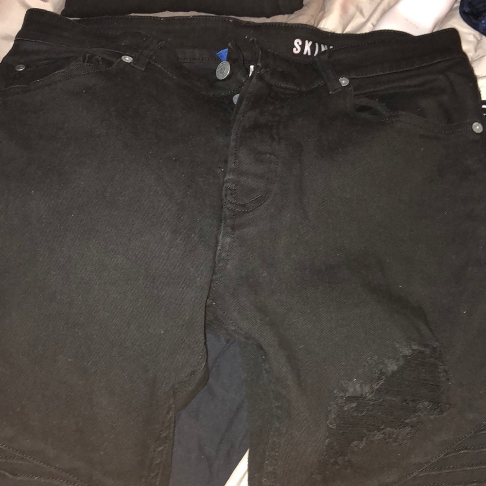Black skinny jeans